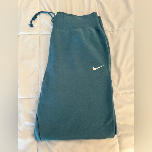 Nike Sportswear Phoenix Fleece - Picture 4 of 4